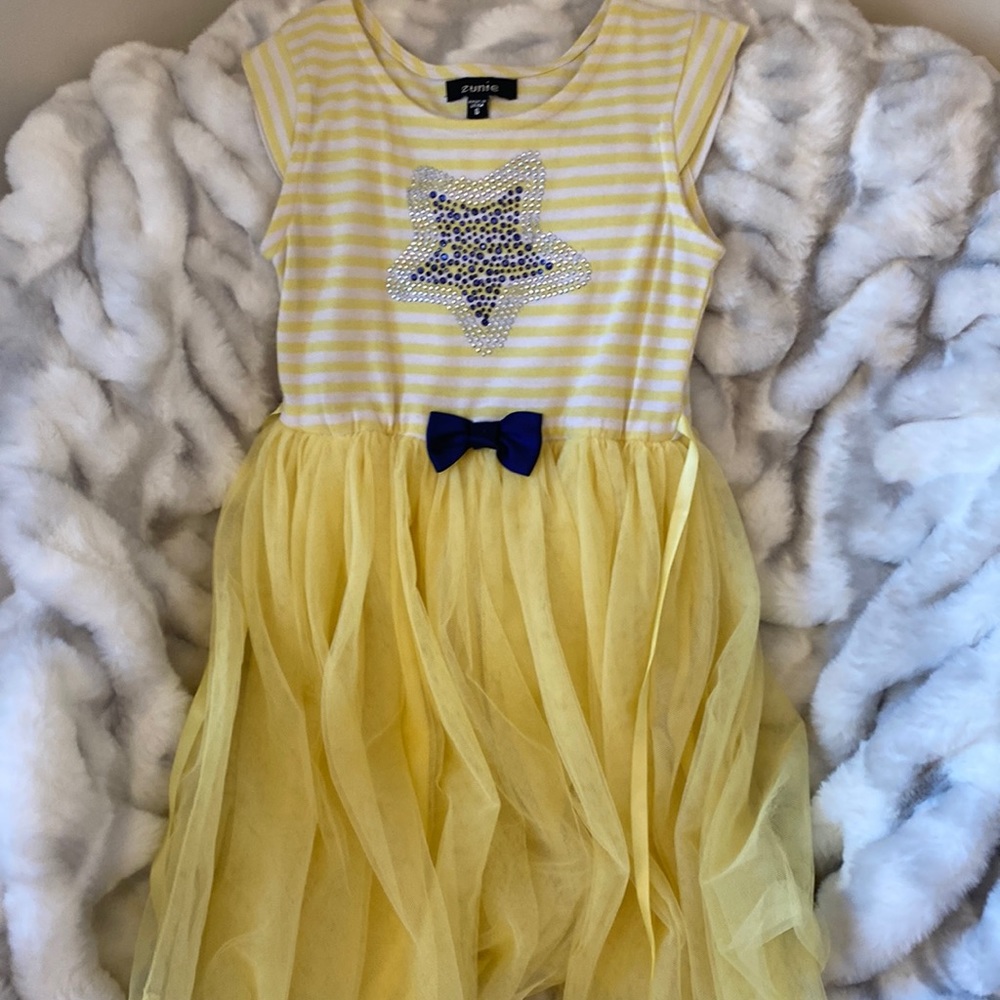 Super cute yellow casual kids summer dress!